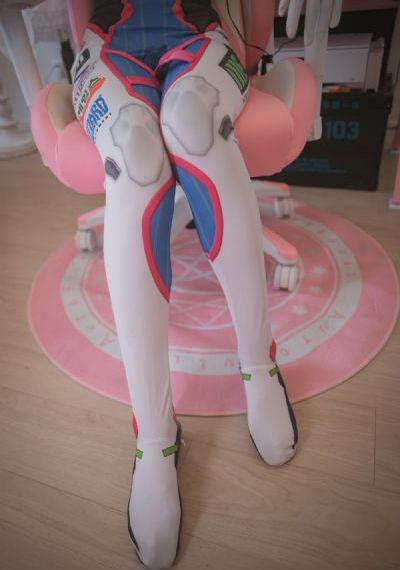 美女被扒掉胸揉大乳挤奶-高清全集电影全集观看