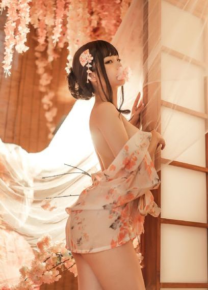 日本精品久久久久-热映在线完整观看